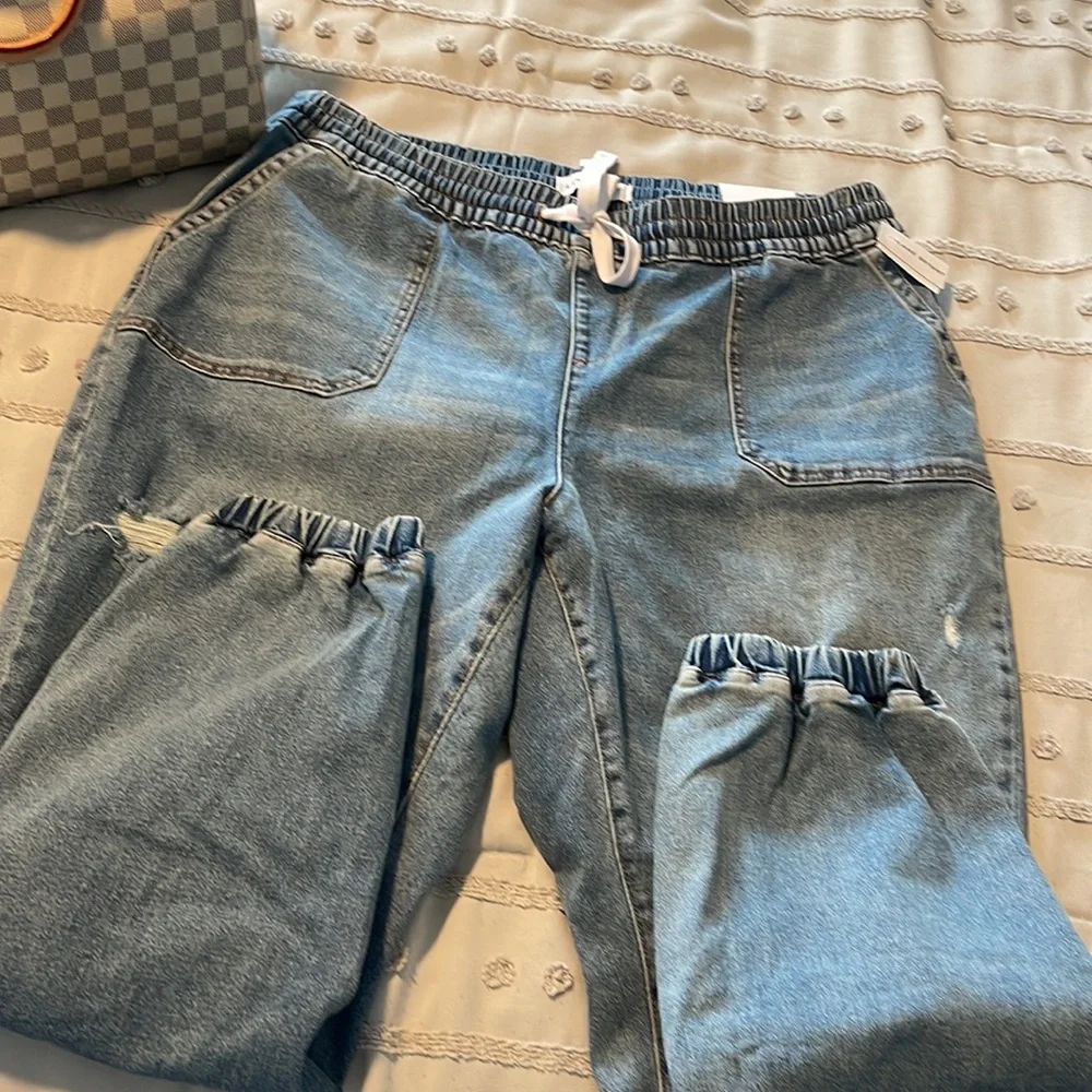 NWT Mid-Rise Boyfriend Jeans- 14 - Picture 6 of 6